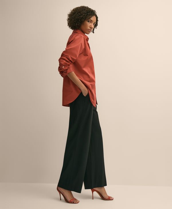 WV01404_RED_2
